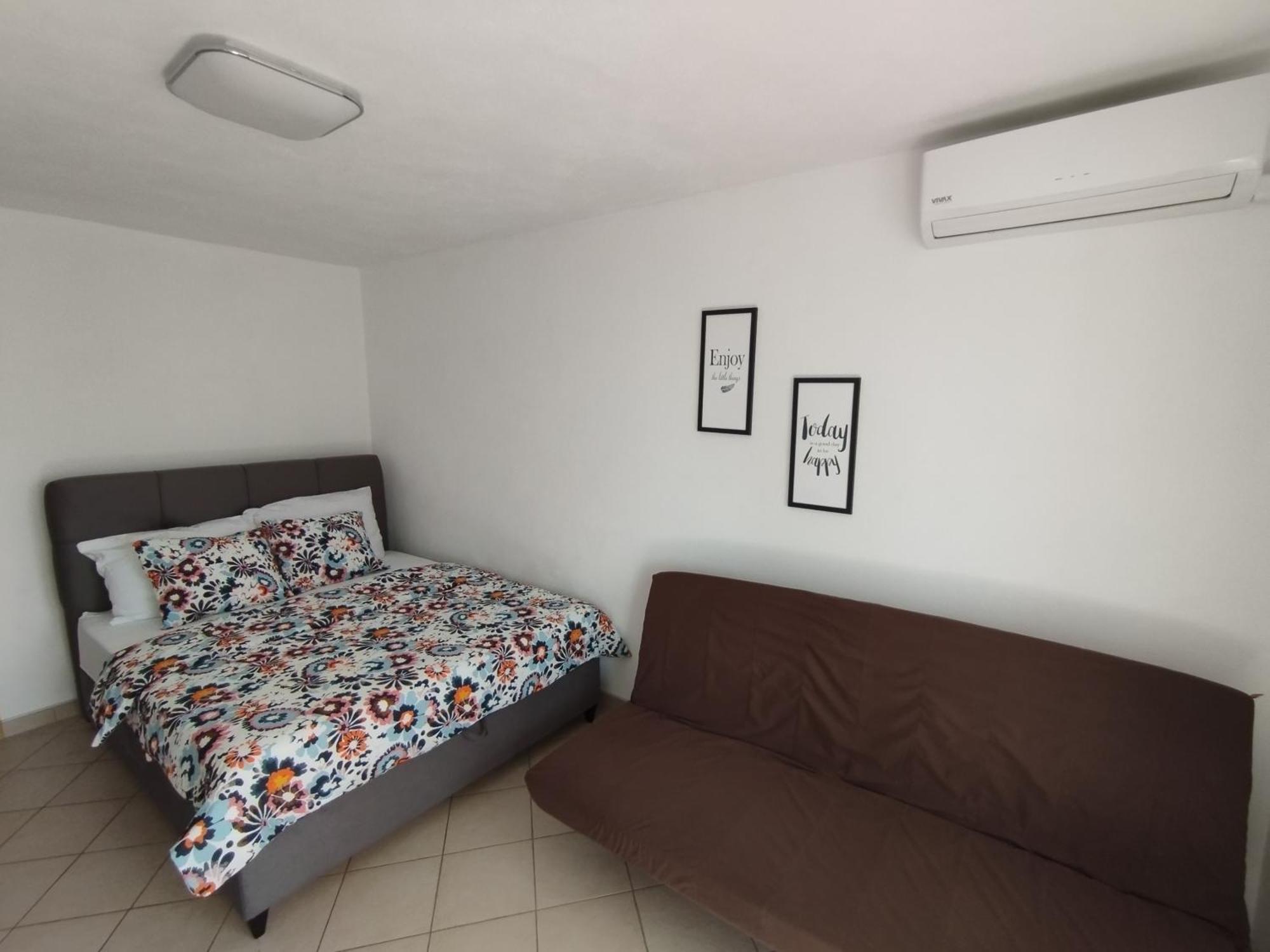 Apartments With Sea View Drvenik Makarska Riviera Екстер'єр фото