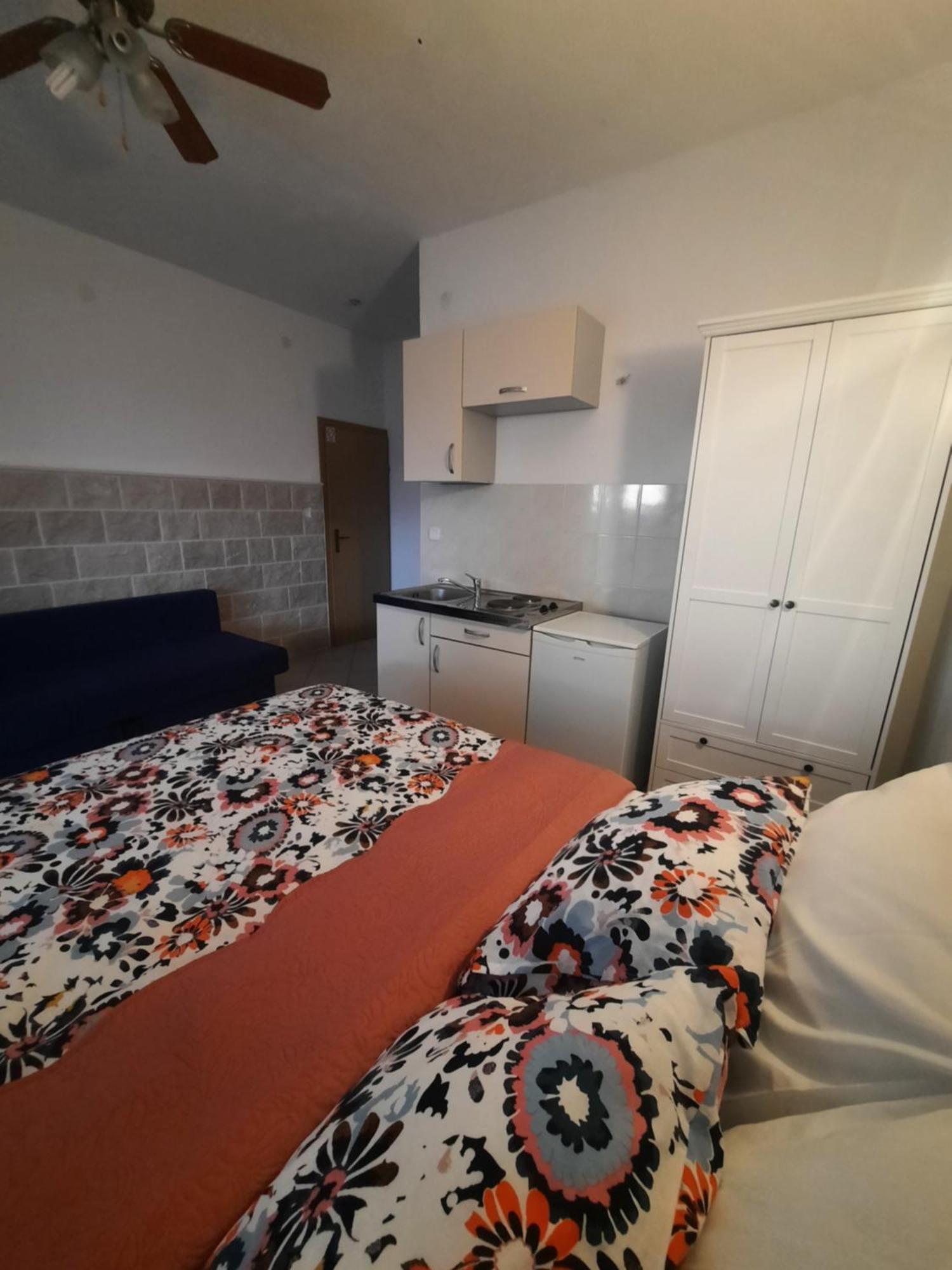 Apartments With Sea View Drvenik Makarska Riviera Екстер'єр фото
