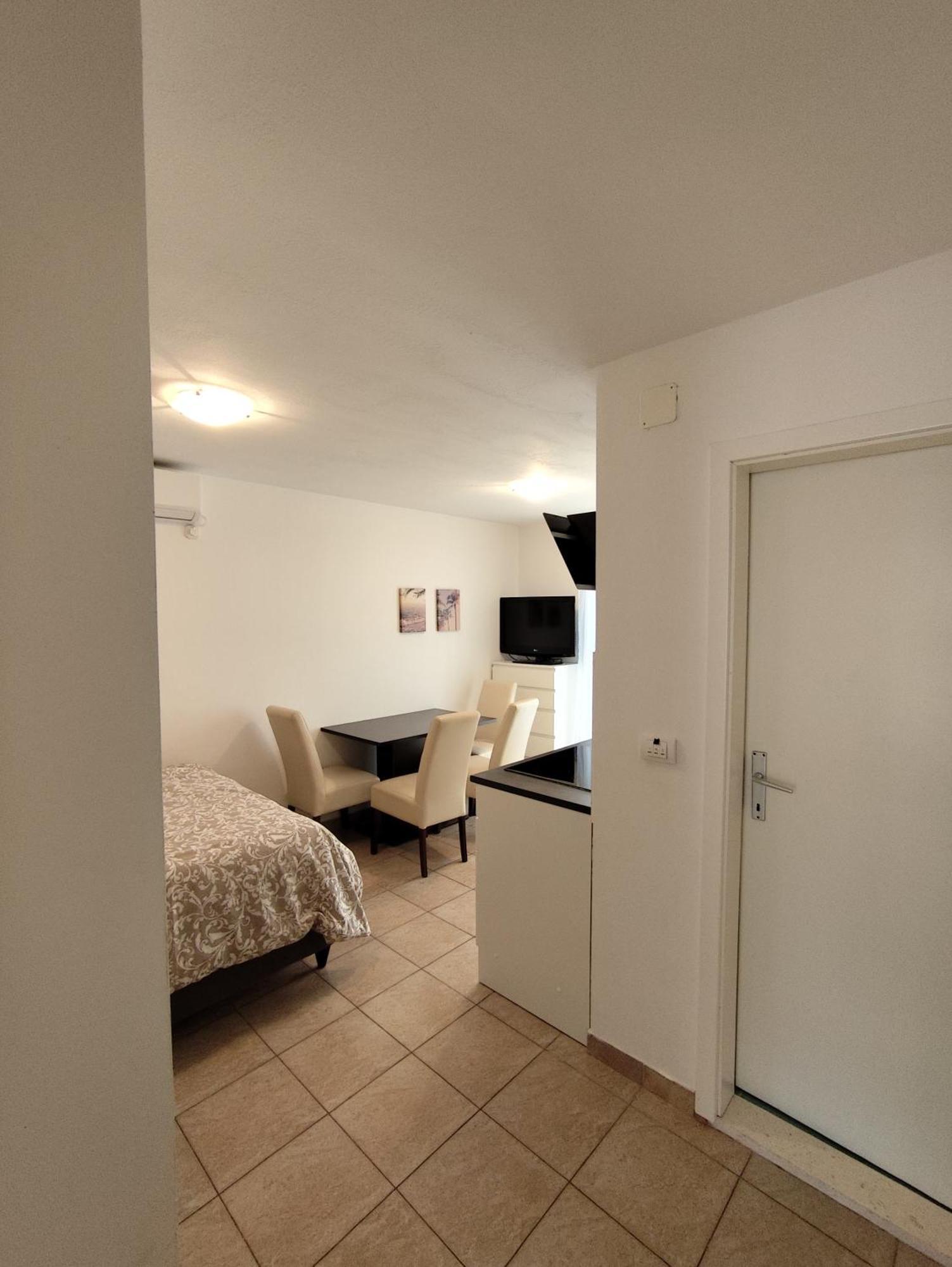Apartments With Sea View Drvenik Makarska Riviera Екстер'єр фото